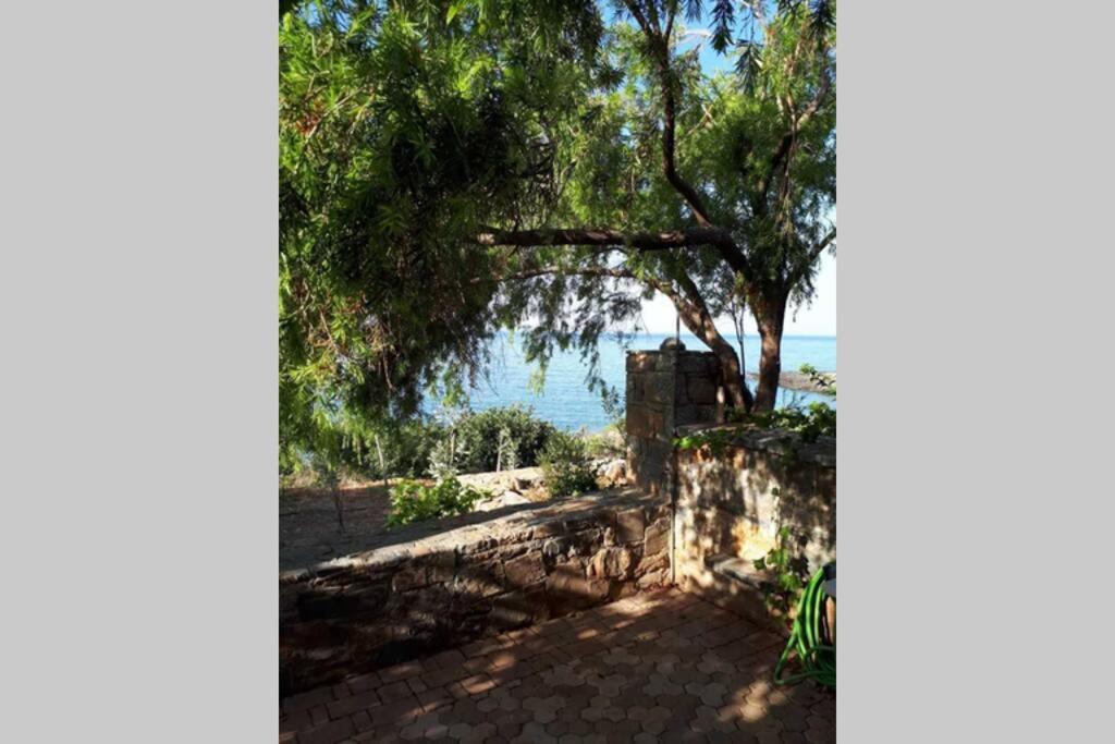 Traditional Stone House By The Sea... Καπετανιανά Εξωτερικό φωτογραφία