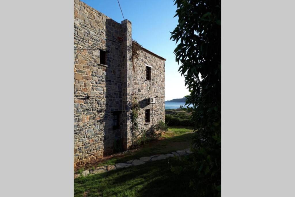 Traditional Stone House By The Sea... Καπετανιανά Εξωτερικό φωτογραφία