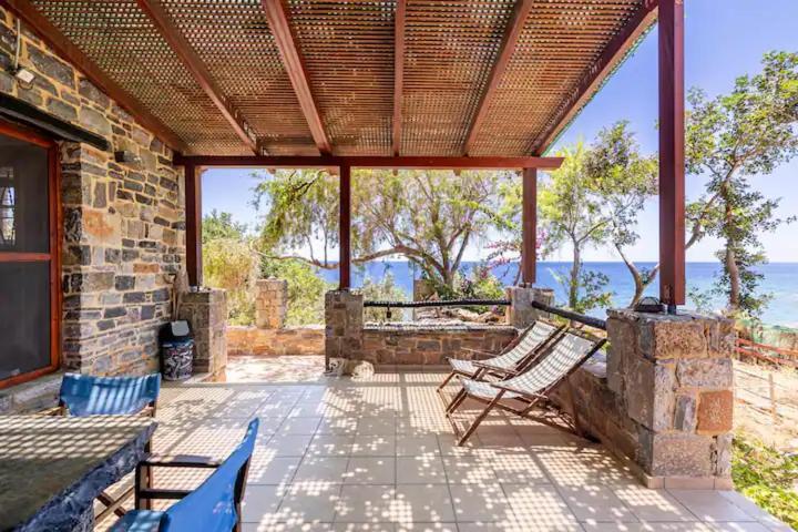 Traditional Stone House By The Sea... Καπετανιανά Εξωτερικό φωτογραφία