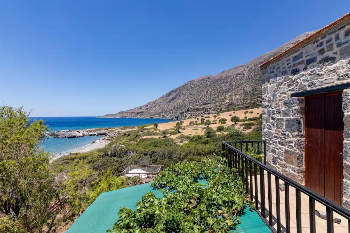 Traditional Stone House By The Sea... Καπετανιανά Εξωτερικό φωτογραφία