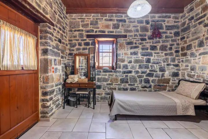 Traditional Stone House By The Sea... Καπετανιανά Εξωτερικό φωτογραφία