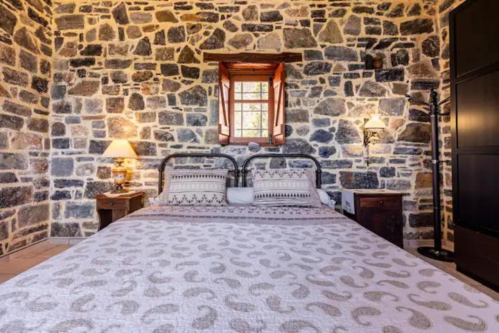 Traditional Stone House By The Sea... Καπετανιανά Εξωτερικό φωτογραφία